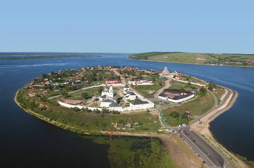 Возрождённый остров-град Свияжск.