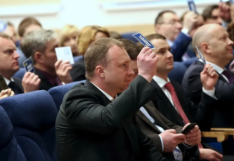 Партийцы голосуют за лидера ЛДПР