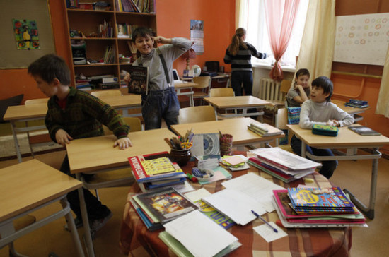 Новосибирские депутаты поддержали переход школ на новые средства обучения