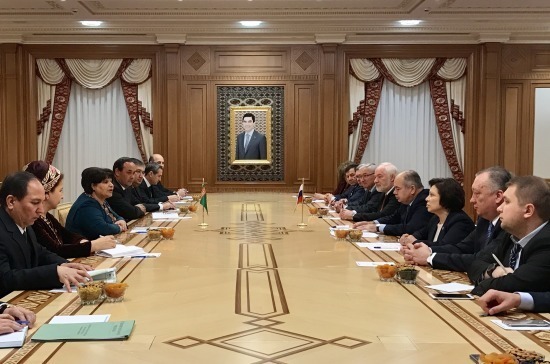 Российско-туркменистанские отношения развиваются по восходящей линии &mdash; Умаханов