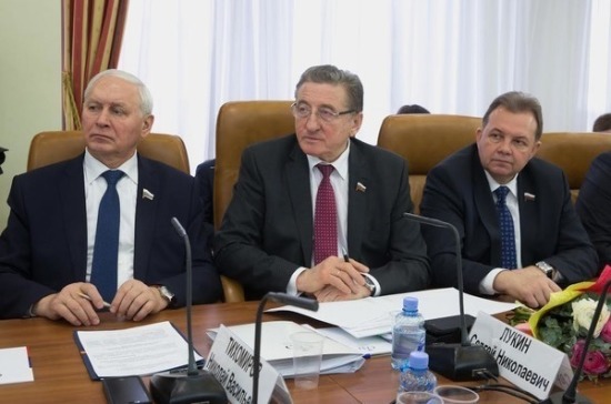 Контроль деятельности управляющих компаний в сфере ЖКХ будет усилен — сенатор Лукин