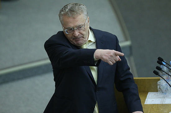 Жириновский предложил увольнять региональных чиновников в связи с утратой доверия