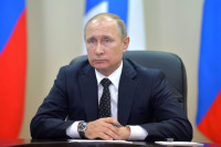 Песков рассказал об идее законопроекта о защите чести Президента России