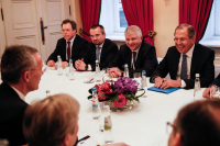 Лавров обсудил со Столтенбергом перспективы отношений Россия-НАТО