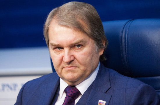 Госдума может перенести дату выборов-2018 на 18 марта, считает Емельянов