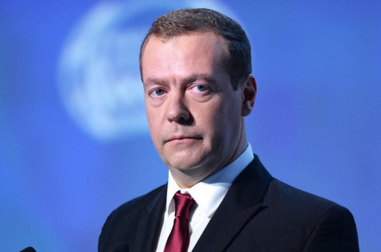 Медведев утвердил Национальную стратегию действий в интересах женщин