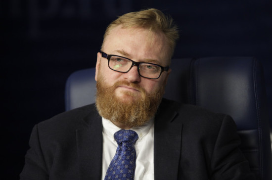 Милонов призвал кинотеатры не пускать детей на &laquo;Красавицу и чудовище&raquo;