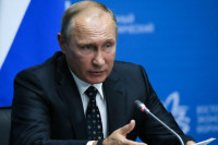 Путин призвал продолжать расследования дел о коррупции