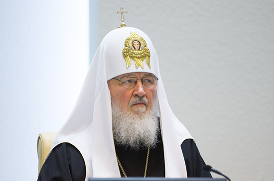 Патриарх Кирилл высказался за появление единых учебников по русскому языку и истории