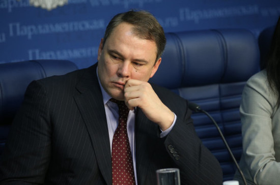 Толстой: после воссоединения с Крымом РФ перестала ориентироваться на мнение других стран