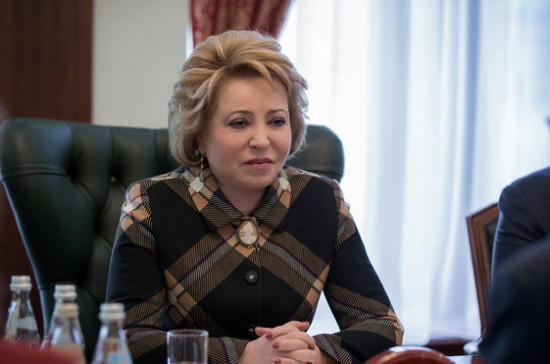 Валентина Матвиенко уверена, что все сенаторы сдадут декларации о доходах в срок
