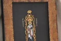 Гравюра с изображением Николая Чудотворца. В технике использована роспись маслом