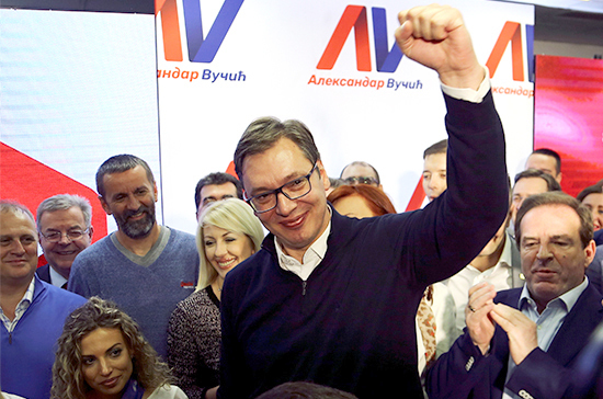 Премьер Сербии пересаживается в президентское кресло