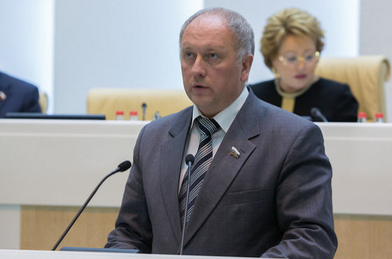 Сенатор отметил роль муниципальных СМИ в сохранении культурных традиций регионов