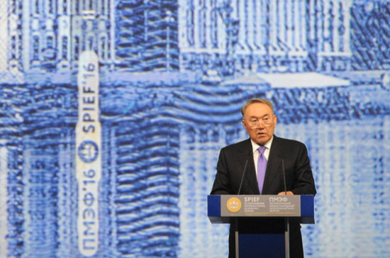 Эксперт: переход Казахстана на латиницу отражает общую тенденцию в тюркском мире