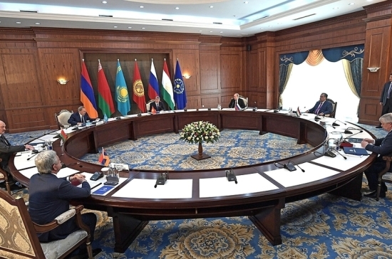 Путин и главы стран ОДКБ не обсуждали применение США сверхбомбы в Афганистане