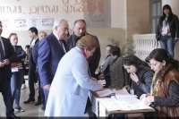 В Армении блок экс-президента требует аннулировать результаты выборов