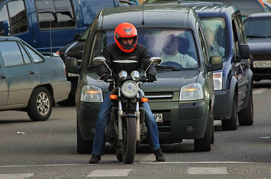 Правила дорожного движения могут поправить в пользу мотоциклистов