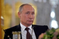 Путин поручил усилить ответственность за нарушение правил утилизации мусора