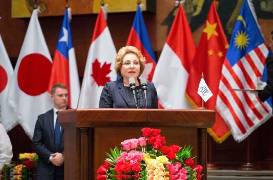 Эрозия международного права