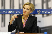 Запрет на ношение георгиевской ленты на Украине означает «официальную фашизацию» страны — Яровая