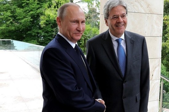 Владимир Путин призвал избавиться от излишней политизации отношений РФ и ЕС