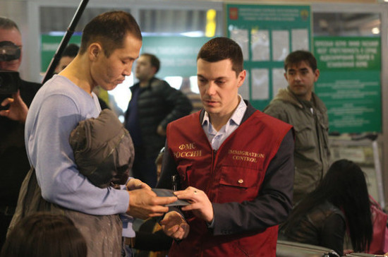 Как оказывается медицинская помощь для мигрантов в России?