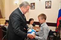 Сенатор Лукин: поддержка детей — серьёзная инвестиция в будущее России