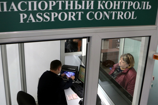 Украина сама пострадает от введения виз для россиян