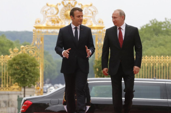 Путин: интересы России и Франции важнее политической конъюнктуры
