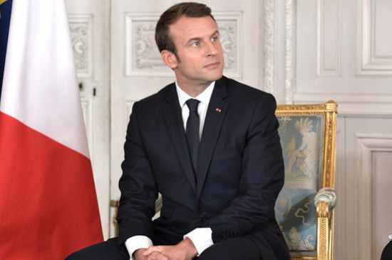 Макрон заявил, что не хочет введения новых санкций против России