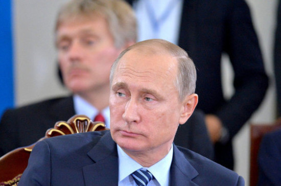 Путин предложил обратить внимание на развитие судебной системы