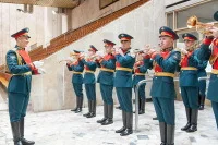 Атмосферу праздника в спорткомлексе ЦСКА создавал военный оркестр
