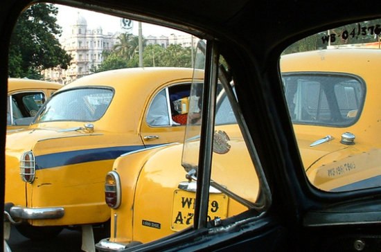 Питерские такси побелеют