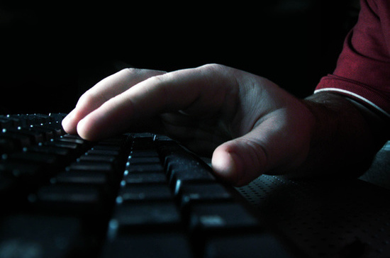 Во Франции не нашли подтверждений вмешательства хакеров из РФ в президентские выборы