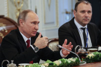 Путин встретился с Додоном в рамках ПМЭФ
