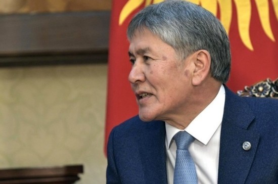 Атамбаев назначил выборы президента Киргизии на 15 октября