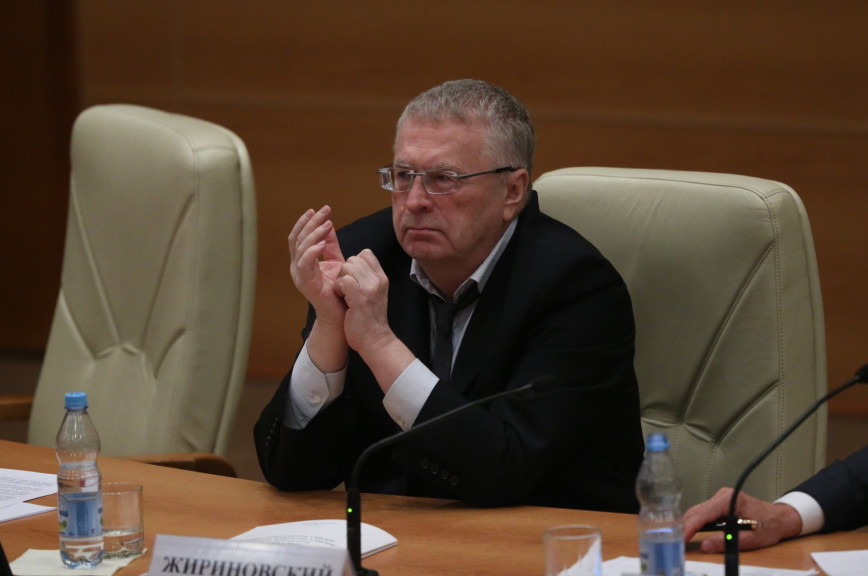 Жириновский предлагает защитить русский язык указом президента
