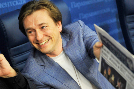 Актёр Сергей Безруков подписался на «Парламентскую газету»