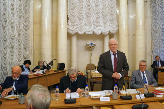 Онищенко: предложенная процедура выборов президента РАН — логична и демократична