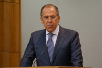 Главы МИД России и Ирана обсудили ситуацию в Сирии и Катаре на саммите ШОС 