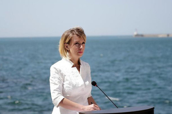 Захарова: С широко закрытыми глазами смотрит Запад на российский Крым