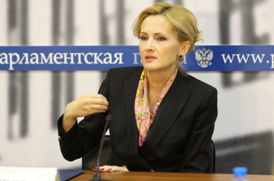 Яровая представила свой вариант текста клятвы для вступления в гражданство РФ 