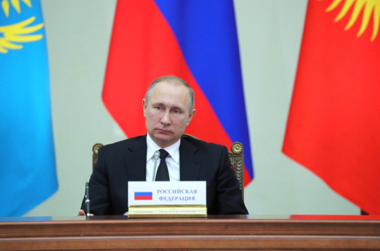 Путин заявил об отсутствии доказательств вмешательства РФ в выборы США