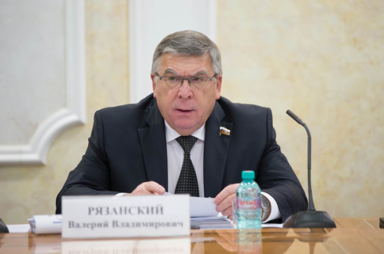 Рязанский поддерживает идею создания алиментного фонда