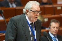 Главу ПАСЕ Аграмунта исключили из фракции Европейской народной партии