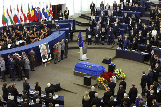 Медведев назвал Коля &laquo;архитектором единой Европы&raquo;