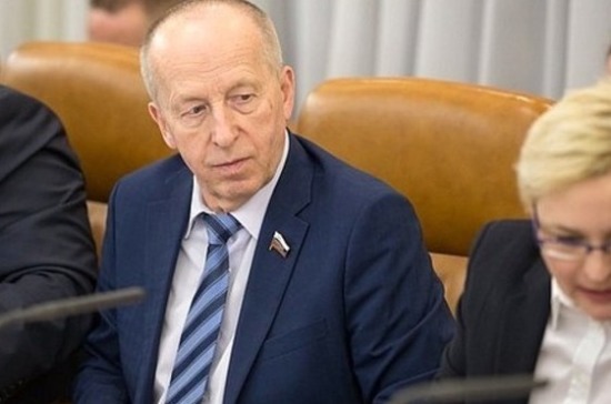 Сенатор Алексеев предложил разработать программу по сохранению коренных малочисленных народов