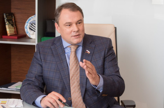 Толстой призвал продолжать сбор сообщений о нарушениях при организации детского отдыха