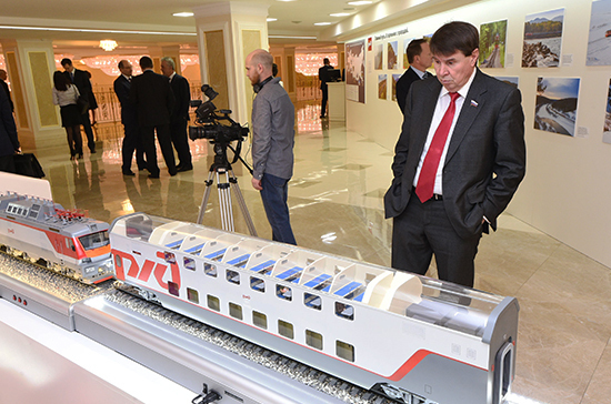 Цеков: Янукович не владел ситуацией в Крыму раньше, не владеет ею и сейчас